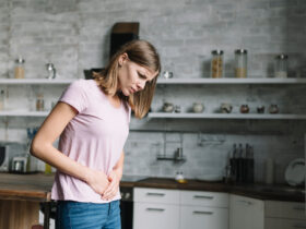 Środek nocy, brzuch skręca, a Ty sięgasz po tabletkę. Ale czy to wystarczy?